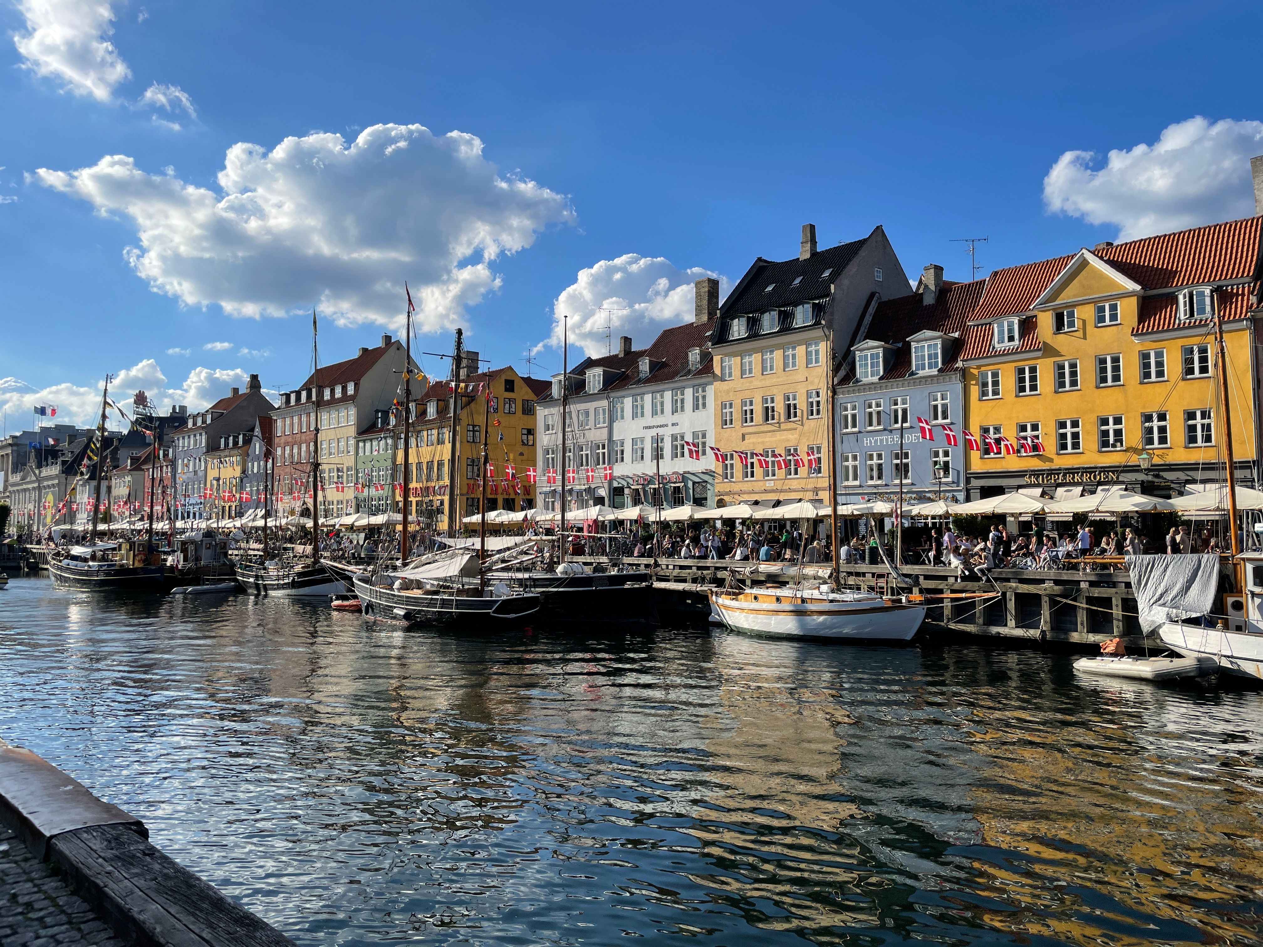 Bild 7 Nyhavn: heute Fußgängerpromenade, früher Parkierungsfläche für Pkw Quelle: Stefanie Weidner