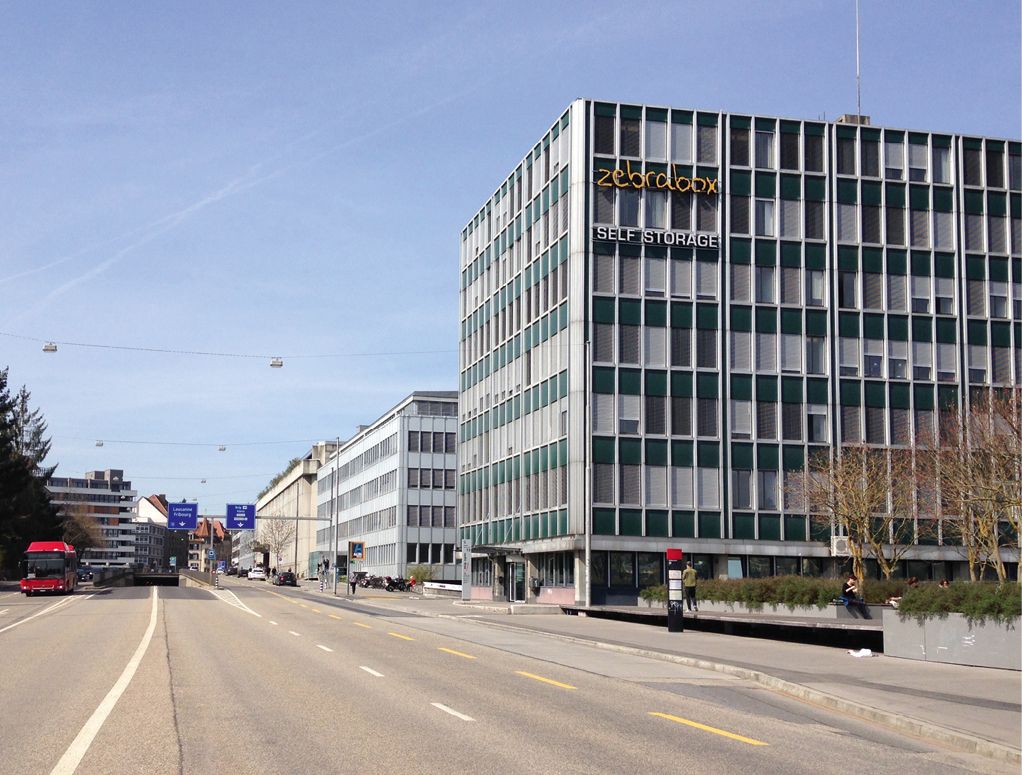 Bild 10 Bürogebäude mit bestehender Lisenenfassade aus den Sechzigerjahren Quelle: Bauart