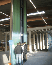 Bild 15a Beispiel einer Gebäudesanierung mit vorgefertigten Holztafelelementen; ACMS Architekten 2005, gefördert durch BMWI im Rahmen des Förderkonzepts Energieoptimiertes Bauen (EnOB) – Förderkennzeichen: 0329750X Quelle: ACMS Architekten GmbH