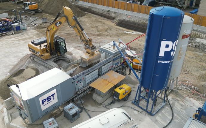 Bild 2 Mobile Mischanlage auf der Baustelle „Levelingstraße“ in München (Quelle: PST Spezialtiefbau Süd GmbH)