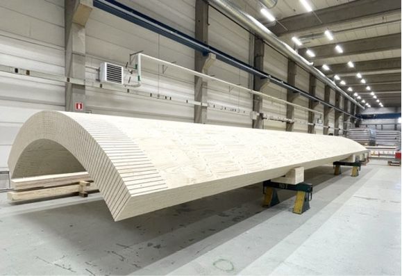 Bild 2 Windturmelement aus Holz mit Schlitzen, die wichtig sind für die Verbindung mit der Stahlkonstruktion Quelle: Proplate Quelle: Modvion