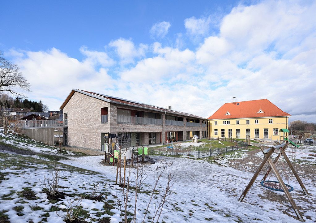 Bild 2 Der Neubau der Kindertagesstätte in Stein ist in Holzbauweise nach höchster KFW-Ausbauart gebaut Quelle: Troldtekt by Olaf Wiechers