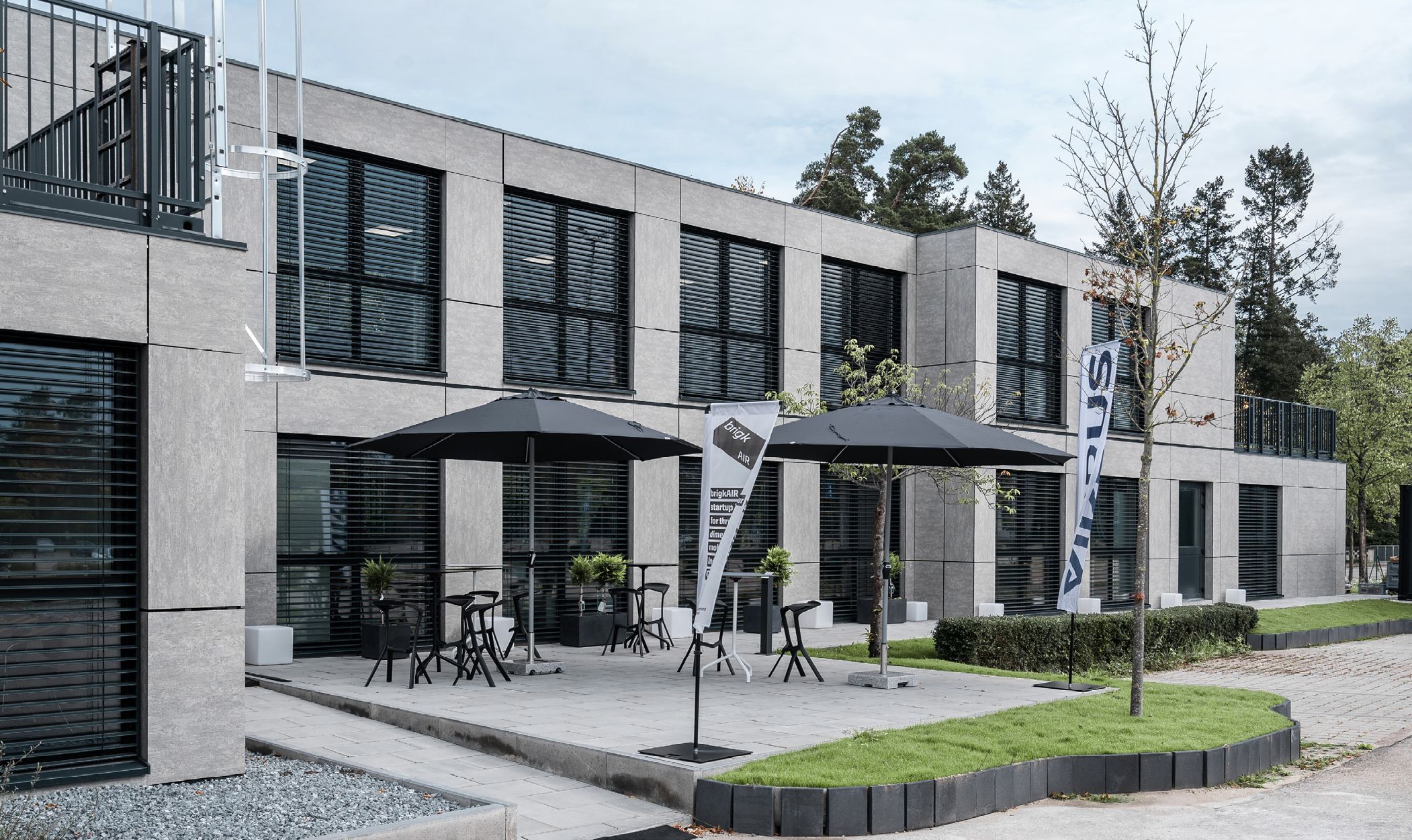 Bild 1 Flexibles Bürogebäude eines Start-ups in Manching Quelle: Adapteo