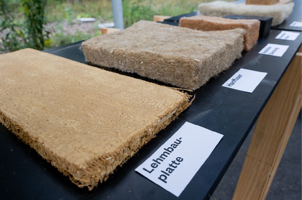 Bild 8 Verschiedene Muster aus natürlichen Materialien Quelle: STADT UND LAND/Christian Kruppa