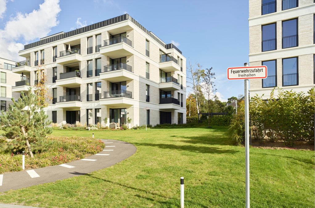 Die Feuerwehrzufahrt im Berliner Wohnquartier Fünf Morgen wurde mit TTE-Platten gestaltet Quelle: bullahuth fotografie & Gestaltung