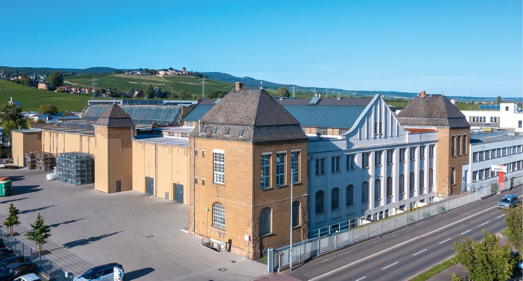 Firmensitz der Pekutherm Kunststoffe GmbH in Geisenheim (Foto: Lothar Rehermann)