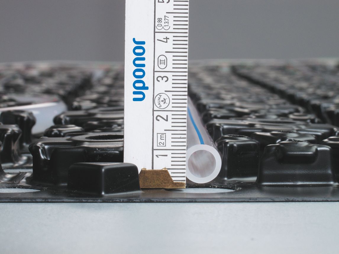 Bild 5 zu sehen das Nassbausystem mit einer minimalen Aufbauhöhe von nur 15 mm