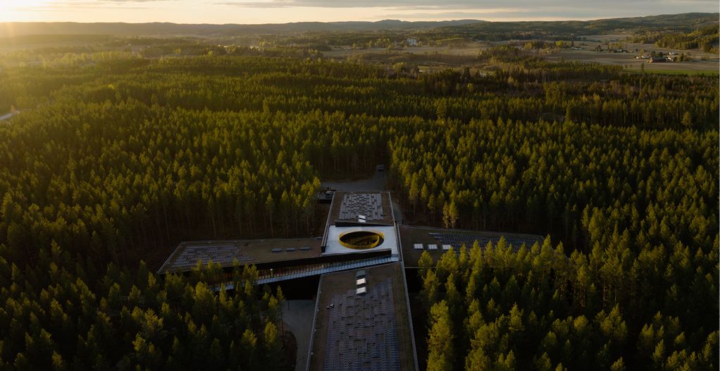 Bild 1 BIG setzte The Plus in ein Waldgebiet und verwandelte damit ein Industrieprojekt in einen wahren Erlebnisort