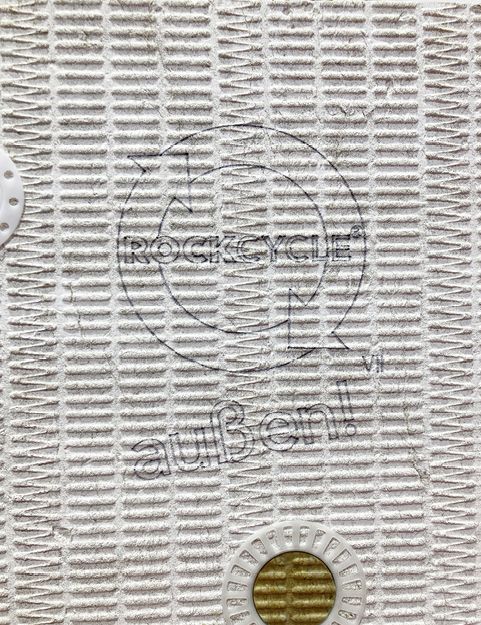 Auf Putzträgerplatten von ROCKWOOL wird zukünftig das Logo des Rücknahmeservices Rockcycle aufgebracht Quelle: DEUTSCHE ROCKWOOL GmbH & Co. KG