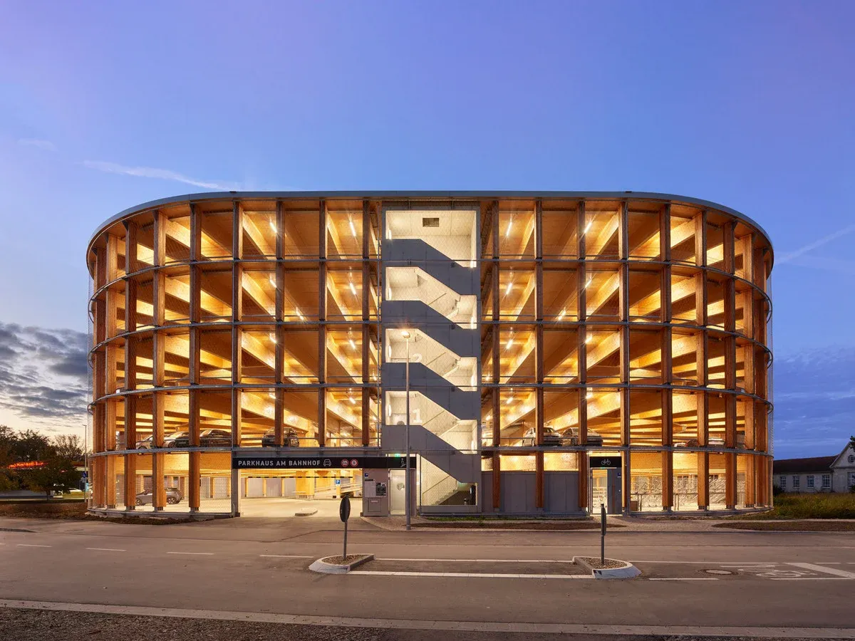 1. Nominiert Deutscher Nachhaltigkeitspreis Architektur 2025: (Park)haus der Zukunft in Wendlingen am Neckar, Quelle: Roland Halbe